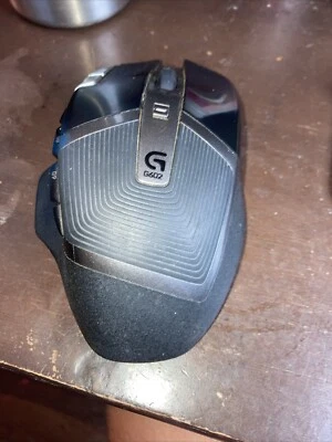 Logitech G602 Lag-Free Wireless Gaming Mouse 11 Programmable Buttons, Up to 2500 - Image 1 of 4