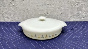 Vintage *1967-1972 FIRE-KING CANDLE GLOW CAKE DISH w/LID* #429 Starburst White - Picture 1 of 5