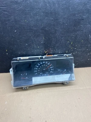 1998 年至 2002 年林肯镇汽车测速表集群 t9185 DG — 第 1/4 张图片