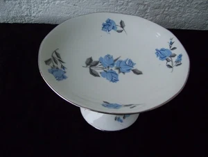 Porzellan-Gebäck-Schale mit Fuß, Limoges, Frankreich, Blumendekor, ca. 1950 - Bild 1 von 7