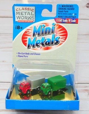 Mini-Metals 50203, 1953 '53 White 3000 Box Truck Set, Red/Silver & Green N Scale - Image 1 of 3