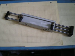 CXSW 10 - 100 DUAL ROD CYLINDER - Picture 1 of 3