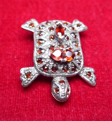 Винтажная черепаховая брошь на булавке из граната и стерлингового серебра 925 пробы - Изображение 1 из 4