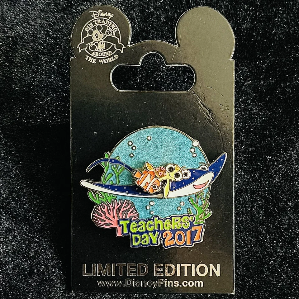 Prendedor LE Teachers Day 2017 Mr Ray Teaching Squirt Turtle Pixar Finding Nemo Disney Foto 1 de 1
