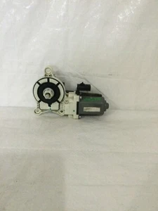 2012 Dodge Ram 2500 Front Right Power Window Motor OEM - Picture 1 of 9