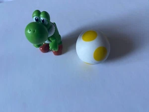 Super Mario Yoshi And Yoshi Egg Mini Figure Toy Cake Topper 3-5cm UK - Picture 1 of 3