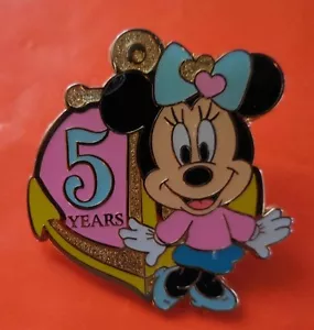 Spilla Disney Giappone TDS 5° Anniversario Gioco Premio Stagione 3 Minnie Mouse #1 Nuova - Foto 1 di 2