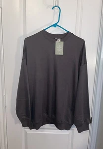 Womens size medium sweatshirt new w/ tags - Picture 1 of 2