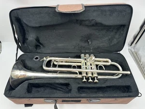 Bach Stradivarius Trumpet Model 43 In Case -CHINA CLONE- - Picture 1 of 15