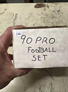 1990 Pro Set Football Set - Picture 1 of 3