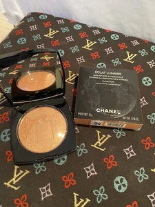 Chanel Illuminating Face Powder Oversized Éclat Lunaire - Picture 1 of 6