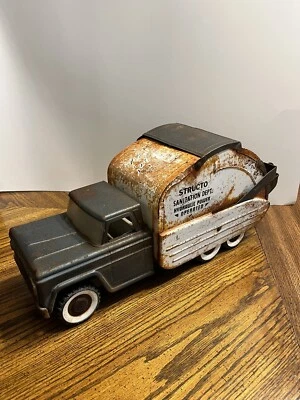 Departamento de Saneamiento Estructura de Acero Prensado Años 60 De Colección Camión hidráulico Foto 1 de 4