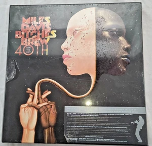 MILES DAVIS "BITCHES BREW" 40th ANNIVERSARY BOX SET SUPER DELUXE CD DVD LP NEU! - Bild 1 von 2