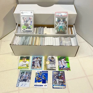 Riesiges 1600+ Sport Karten Mystery Lot MLB NBA NFL Rookies PSA10 Patch nummeriert - Bild 1 von 20