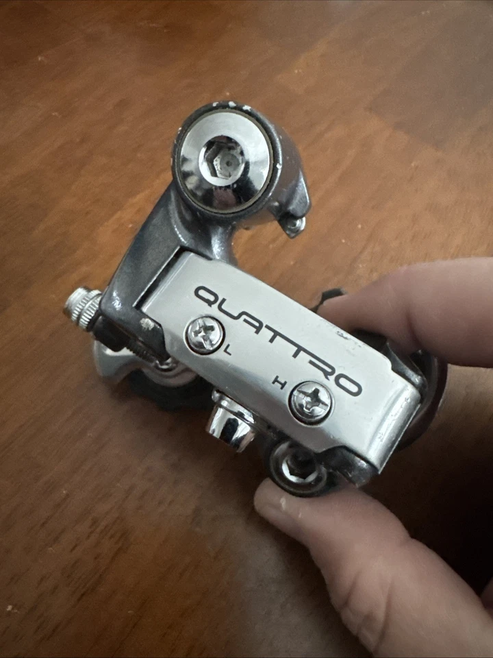 老式 Suntour Quattro 短笼后变速器公路自行车 - VGC — 第 1/4 张图片