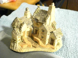 David Winter fatto e dipinto a mano "Fisherman's Wharf" 1983 ritirato - Foto 1 di 7