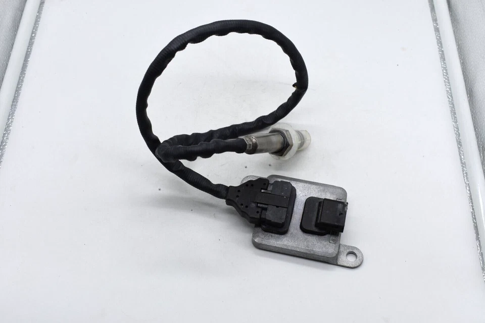Sensor Nox de entrada A0009053503 para Mercedes-Benz GL350 ML350 E250 Sprinter W212 ML Foto 1 de 4