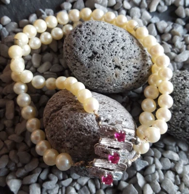 Armband zweireihig weiße Perlen Verschluss 835 Silber rote Steine 21,51 g CP3780 - Bild 1 von 4