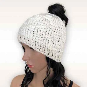 Handmade Knit Messy Bun High Ponytail Beanie Hat White Basket Weave One Size - Picture 1 of 7