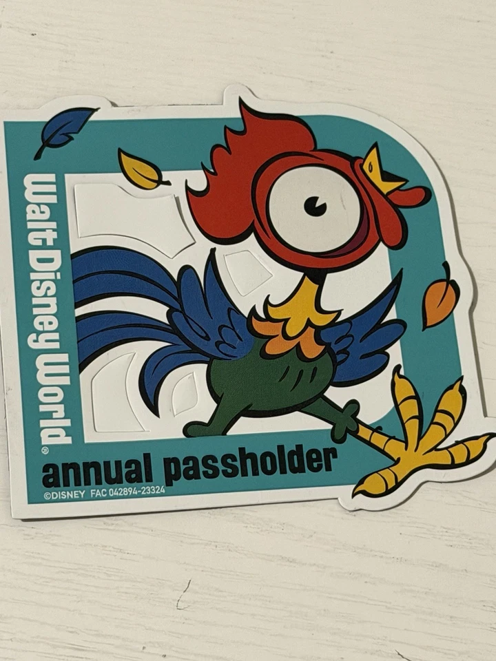 Auténtico titular de pase anual de Disney World imán HEI HEI - Moana Foto 1 de 1