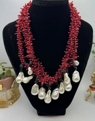 Zara 人造红色珊瑚珠白色仿巴洛克珍珠项链声明 21 英寸 — 第 1/4 张图片