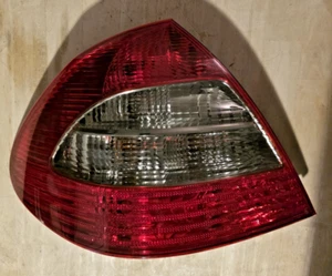 07-09 Mercedes W211 E320 E63 AMG Sedan Rear Left Side Taillight Tail Light Lamp - Foto 1 di 3