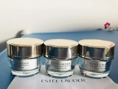 3x Crema de Día Antioxidante 24H Estee Lauder DayWear 0.5oz Cada una Foto 1 de 3