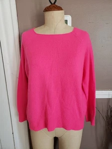Beautiful Hot Pink 100% Cashmere Sweater By 360 Cashmere!! Size XS!! - Picture 1 of 6