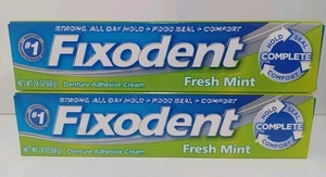 2 scatole Fixodent crema adesiva completa per protesi fresca menta 2,4 once sigillata HTF - Foto 1 di 5