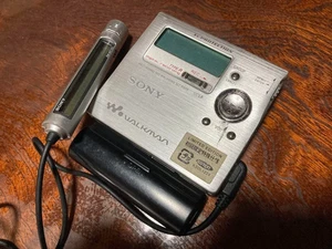 Sony MZ-R909 Silver Portable MiniDisc Player Recorder MD Walkman w/Cables Japan - Picture 1 of 12