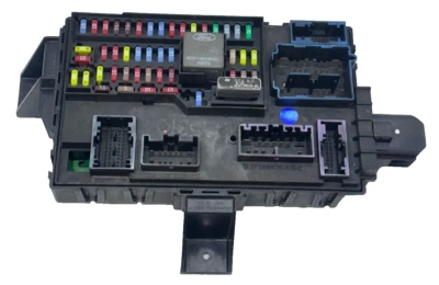 Relé de caja de fusibles Ford Expedition Lincoln Navigator 2007-2014 7L1T-15604-BJ OEM Foto 1 de 4