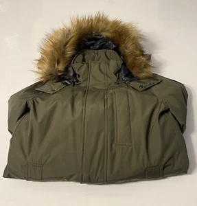 Guess Men Jacket, Green Color, Size Xsmall, Used One Time Only Looks New !  - Picture 1 of 4