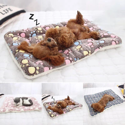 Alfombra de cama para mascotas perros almohadilla de franela suave autocalentable manta cojín de cama para gatos lavable Foto 1 de 4