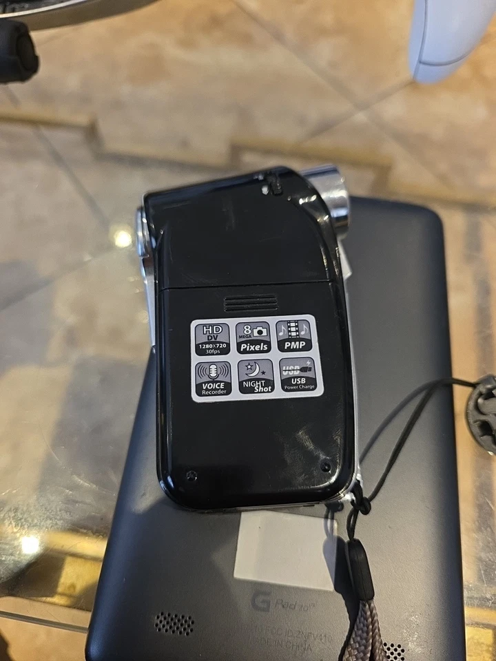 Aiptek HD DV Camcorder Video Camera With Battery  Tested  8Mega Pixels Voice  - Image 1 of 4