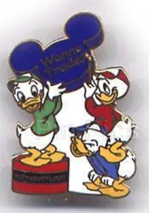 Prendedor Disney 14750 WDW Wanna Trade Series Huey, Dewey & Louie Duck Nephews LE - Imagen 1 de 3