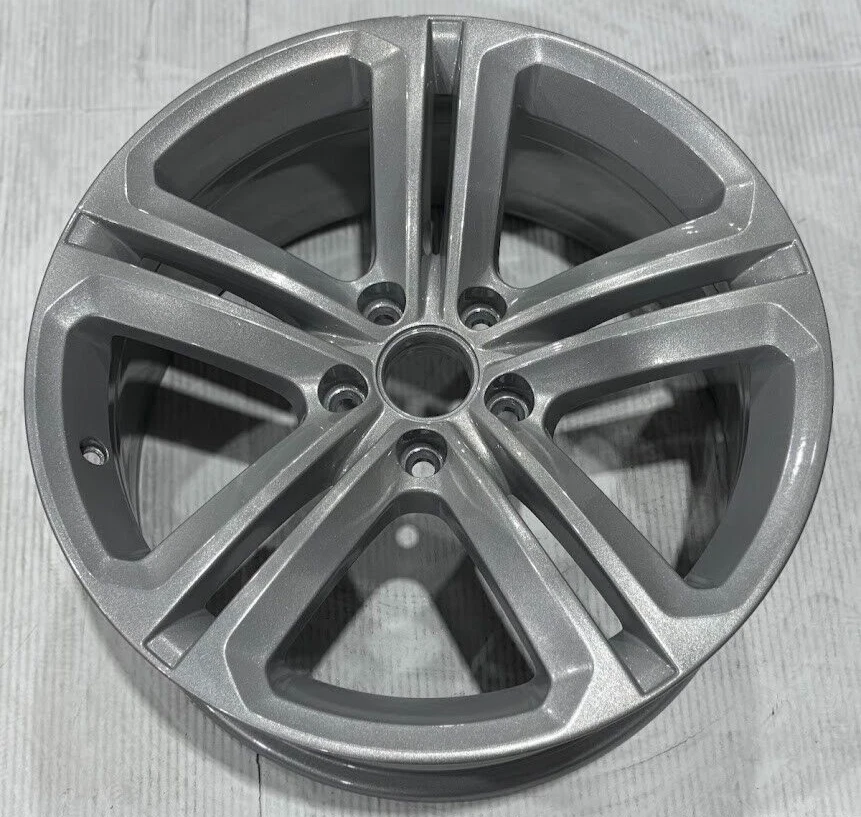 Llanta de fábrica OEM 18x8 Volkswagen CC Passat Mallory 2010-2017 1K8601025E88Z Foto 1 de 3