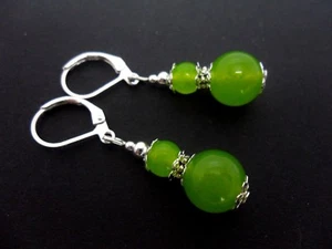 A PAIR OF LIME GREEN PERIDOT JADE SILVER PLATED LEVERBACK HOOK EARRINGS. NEW. - Picture 1 of 1