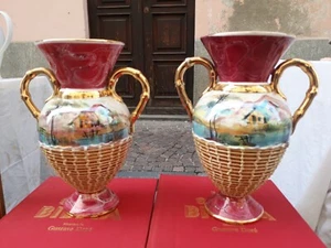 MAIOLICA FIORENTINA ANNI '50 - VASI A DUE MANICI DORATI DIPINTI A MANO - Foto 1 di 3
