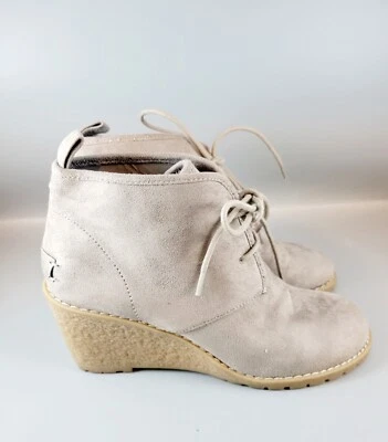 Botín Chukka Bass para mujer Cali Stone gris imitación gamuza tacón talla 7M Foto 1 de 4