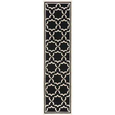 SAFAVIEH Dhurries DHU545L Handwoven Black / Ivory Rug - Image 1 of 4