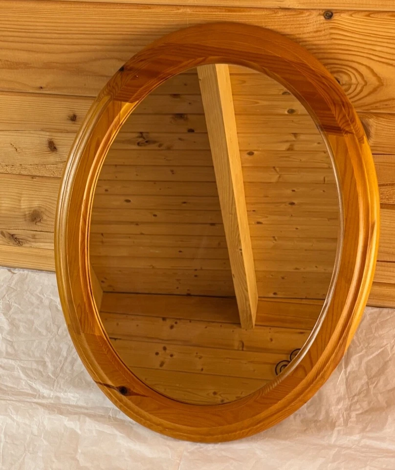 Vintage Pine Oval Wall Mirror 1960's  19.7'' x 15.5'' - Image 1 of 4