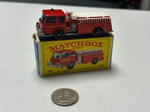 Matchbox Lesney #29 Fire Pumper Truck in Original E4 Box - Picture 1 of 16