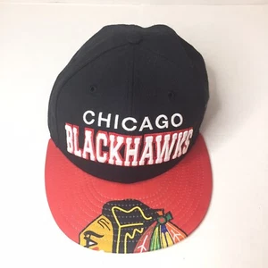 New Era 9Fifty Chicago Blackhawks NHL Raised Script Snaback Mütze schwarz/rot - Bild 1 von 10