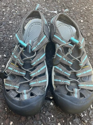 Sandalias para mujer Keen Newport H2 multicolor 1003717 talla 7,5 (C1) Foto 1 de 4