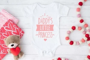 Papas kleine Prinzessin | Baby | Weste | Papa | Prinzessin | Mädchen | Neu | Royal - Bild 1 von 1