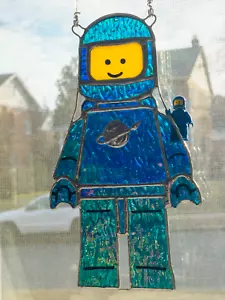 NUOVO 10" LEGO SPACEMAN prendisole in vetro colorato FATTO A MANO negli Stati Uniti da GlassZach! - Foto 1 di 17