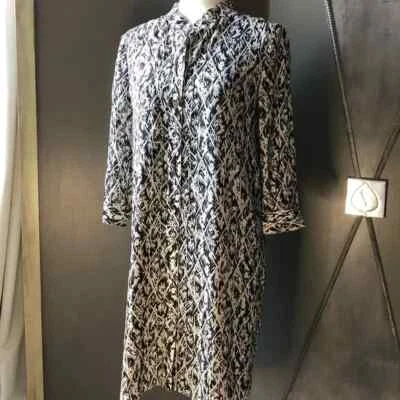 Vestido Magaschoni 4 Blanco y Negro Vestido Camisa Abotonada 100% Seda Usado en Excelente Condición Foto 1 de 4