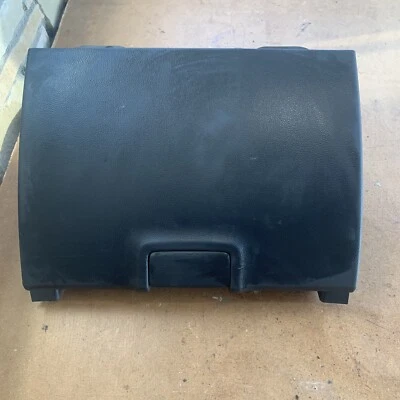 2014-2019 Sierra Silverado 手套盒组件黑色通用汽车 22817729 — 第 1/4 张图片