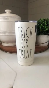 Neu Rae Dunn Halloween LL "TRICK OR TREAT" WEISS Edelstahl Becher 17oz - Bild 1 von 5