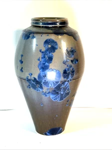 Blaue Kristallglasur Keramik Vase sehr schönes signiertes Stück 9 cm hoch - Bild 1 von 13